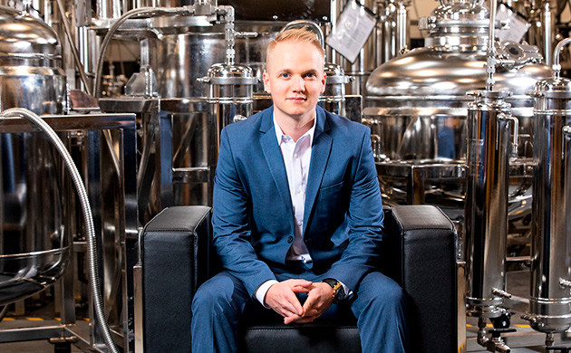 Mile High Man и Никка Ти: Встреча пионеров гашиша Никки Ти обучается у короля гашиша Mile High Man