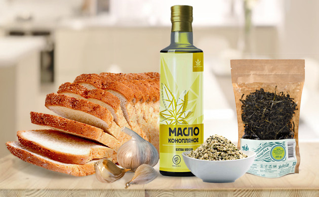 Ингредиенты для конопляных тостов Хлеб, ядра, чеснок, масло и специи