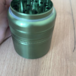 Grinder-konteyner-crush-kush-7ch.jpeg